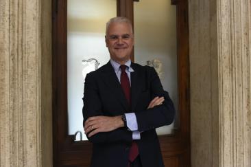 Giovani e talenti, il ministro Zangrillo: «Digitale, formazione, merito, equilibrio vita-lavoro: così rendiamo la Pa attrattiva»