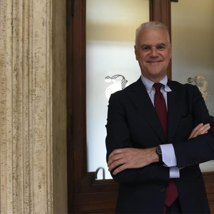 Giovani e talenti, il ministro Zangrillo: «Digitale, formazione, merito, equilibrio vita-lavoro: così rendiamo la Pa attrattiva»